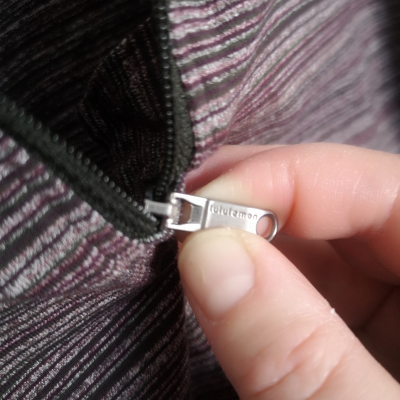 Lululemon Men's Long Sleeve Half Zip Training Shirt - Picture 7 of 16